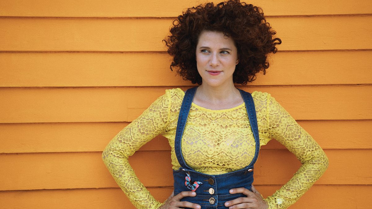 Bild på Cyrille Aimée