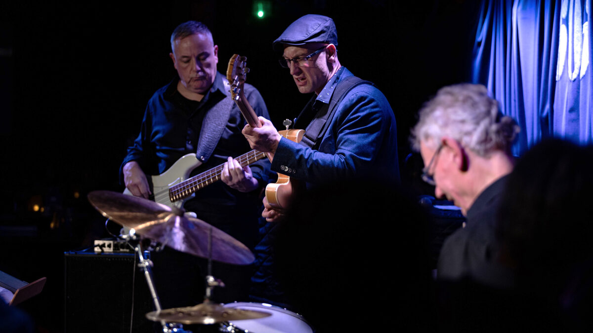 Bild på Pete Roth Trio feat. Bill Bruford