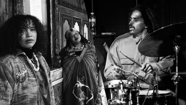 Bild på Asher Gamedze with Another Time Ensemble + Angel Bat Dawid & Naima Nefertari